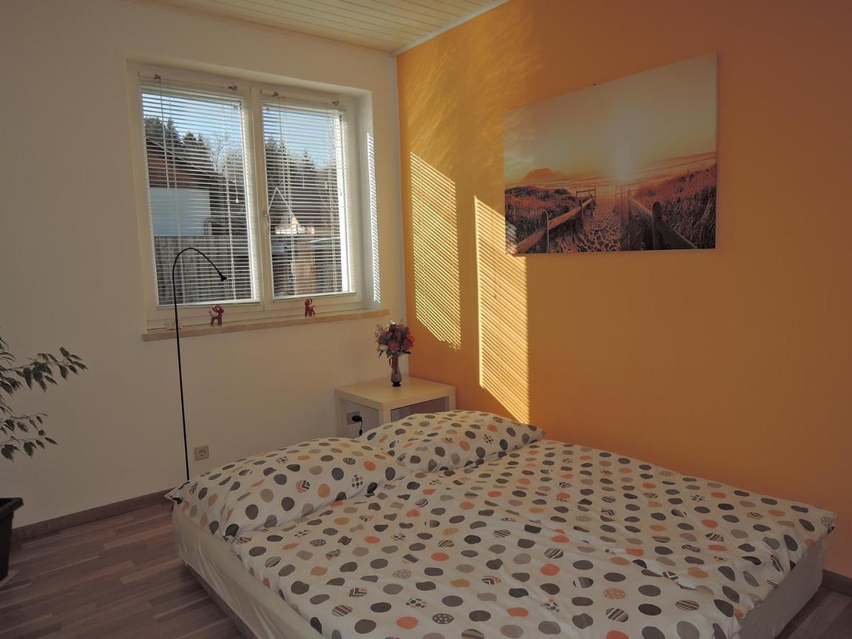 Stadtnahe Landwohnung 克拉根福 外观 照片